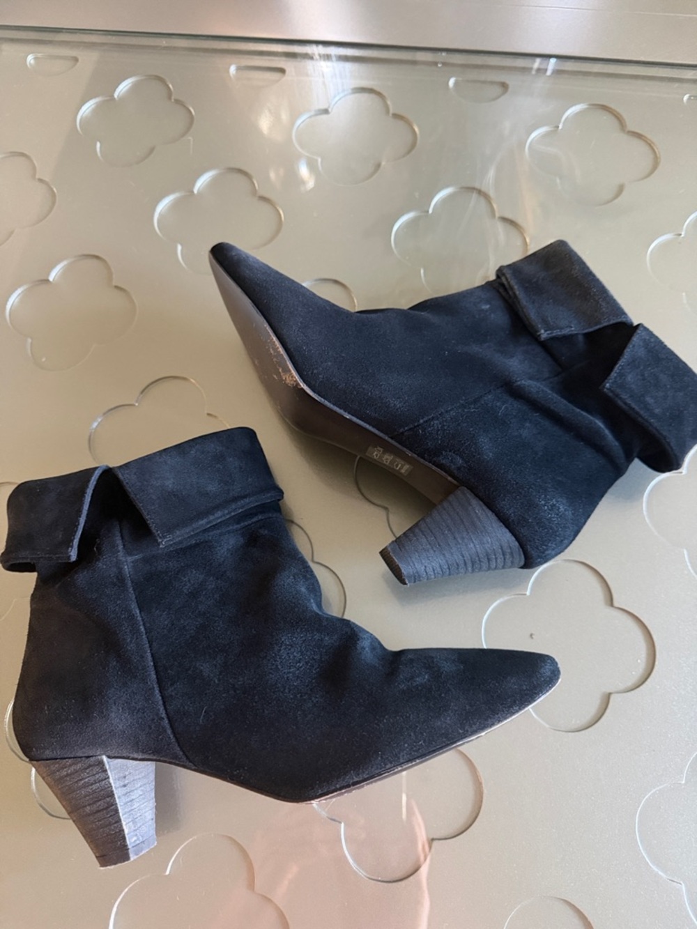 FREE PEOPLE Adella Foldover Suede Booties Black Pointed Toe Block Heel Size 8.5 - Picture 15 of 16